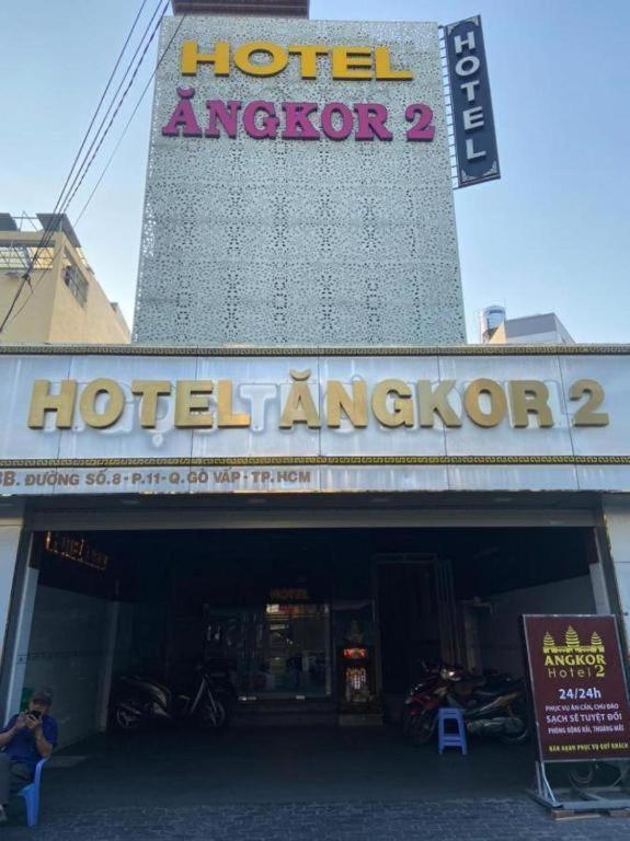 Khách sạn Khach San Angkor 2 Go Vap 2*